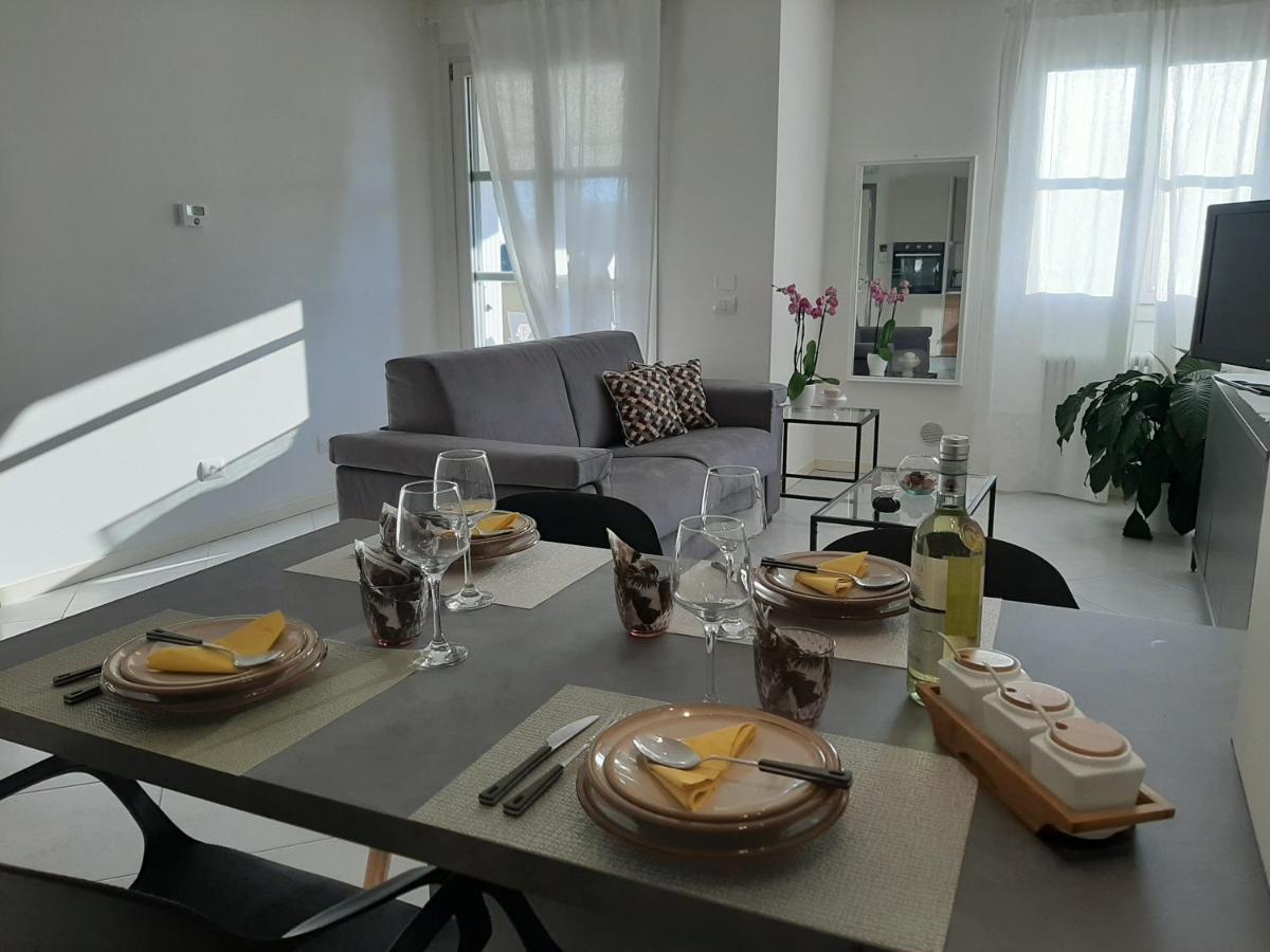 Appartamento 23 - Bilocale Vista Lago توسكولانو ماديرنو المظهر الخارجي الصورة