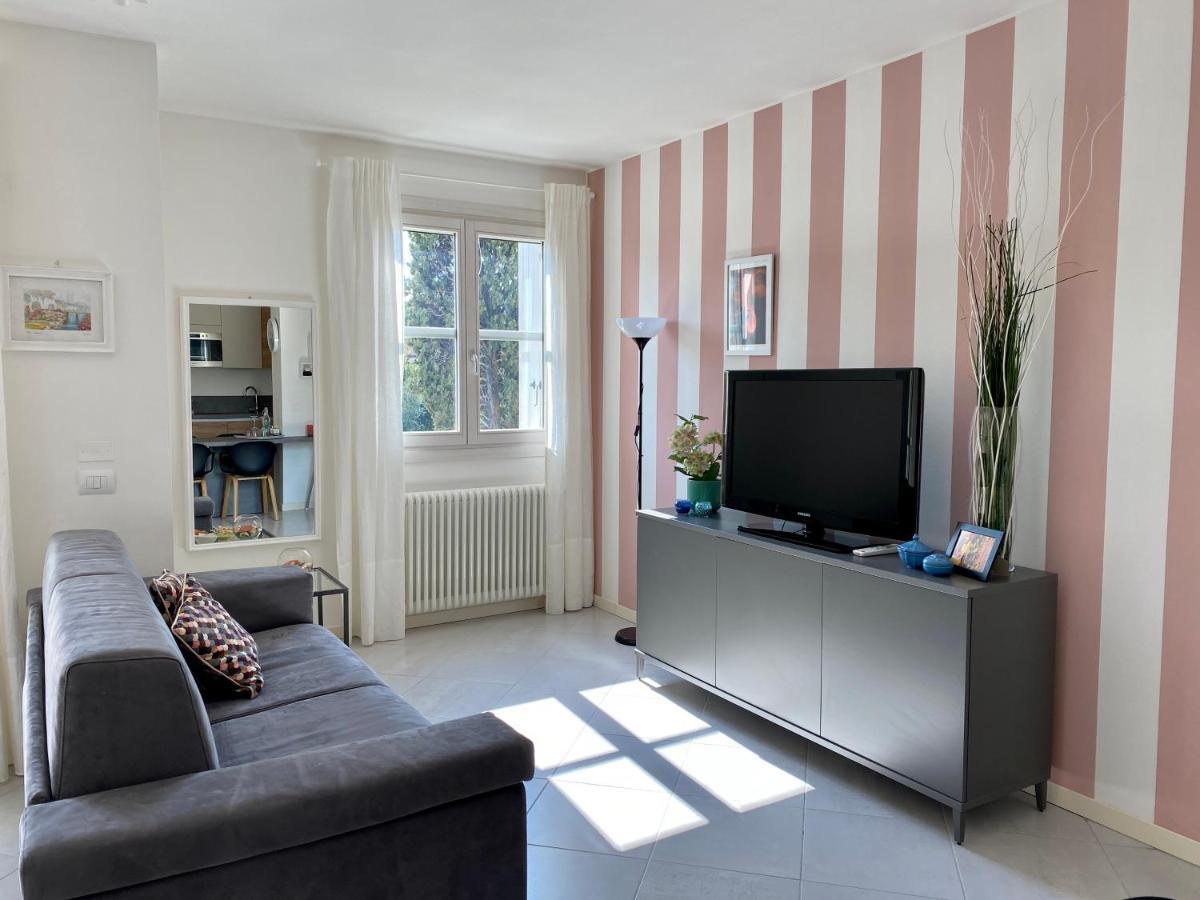 Appartamento 23 - Bilocale Vista Lago توسكولانو ماديرنو المظهر الخارجي الصورة