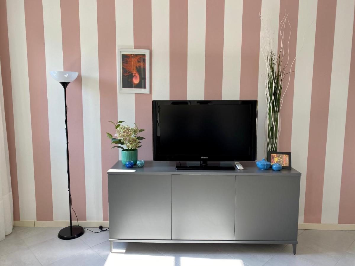 Appartamento 23 - Bilocale Vista Lago توسكولانو ماديرنو المظهر الخارجي الصورة
