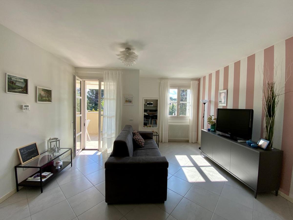 Appartamento 23 - Bilocale Vista Lago توسكولانو ماديرنو المظهر الخارجي الصورة