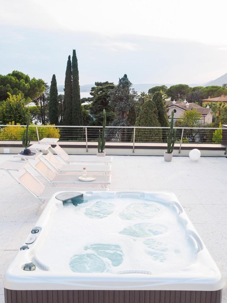 Appartamento 23 - Bilocale Vista Lago توسكولانو ماديرنو المظهر الخارجي الصورة